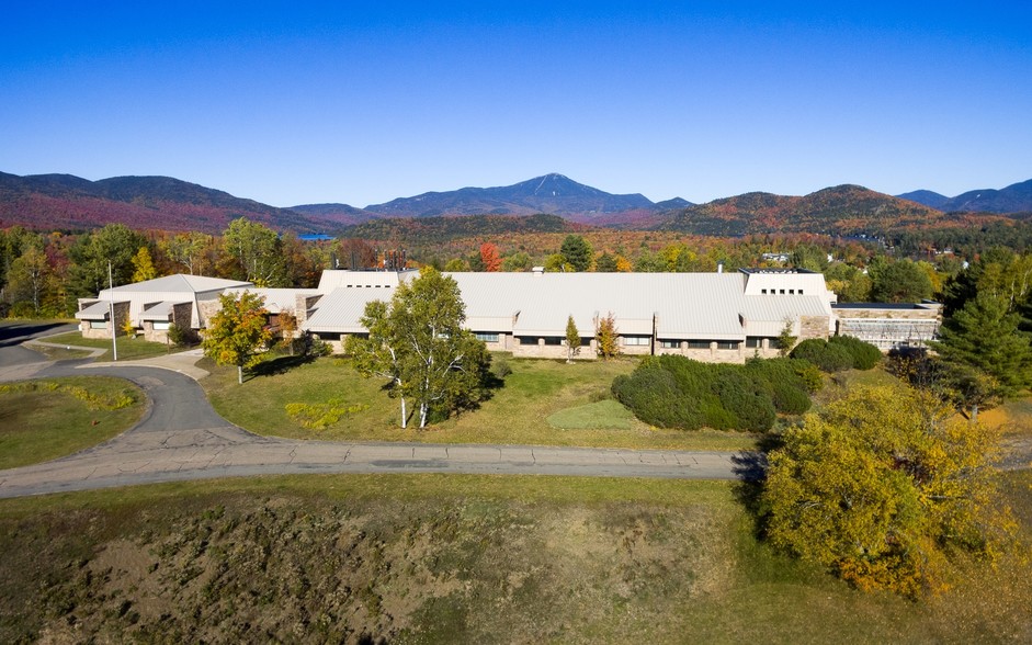 48 Barn Rd A, Lake Placid, NY à vendre - Photo du bâtiment - Image 1 de 1