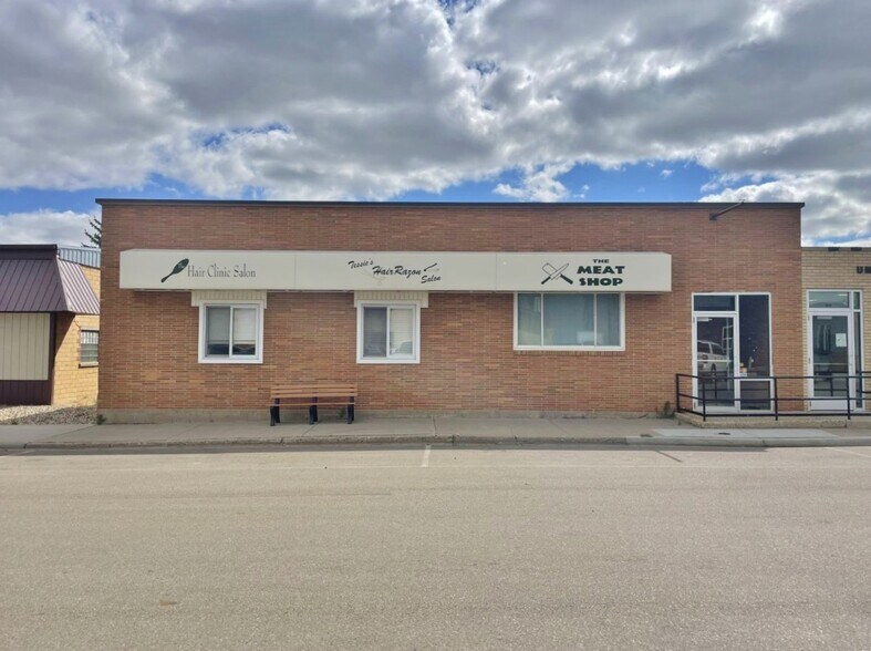 208 N Main St, Berthold, ND à vendre - Photo du bâtiment - Image 2 de 30