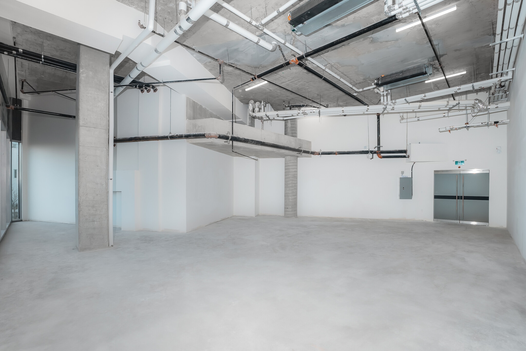 3328 No. 3 Rd, Richmond, BC for lease Interior Photo- Image 1 of 6