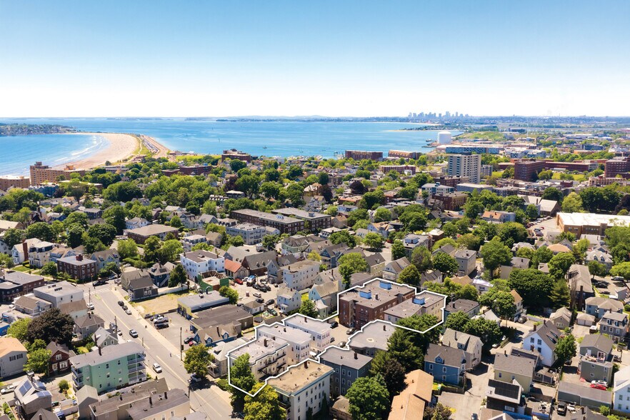 Lynn Portfolio portefeuille de 6 propriétés à vendre sur LoopNet.ca - Photo du bâtiment - Image 1 de 6