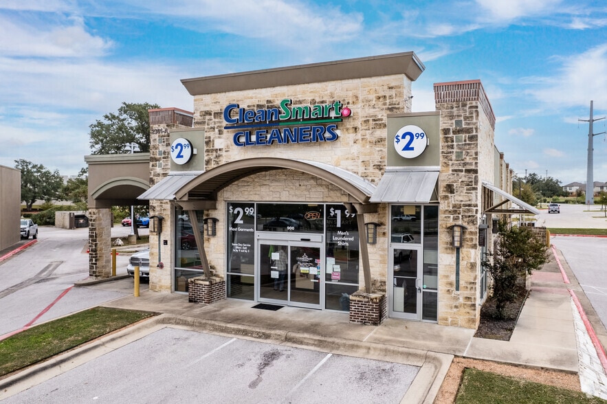 2301 S Lakeline Blvd, Cedar Park, TX for lease - Primary Photo - Image 2 of 2