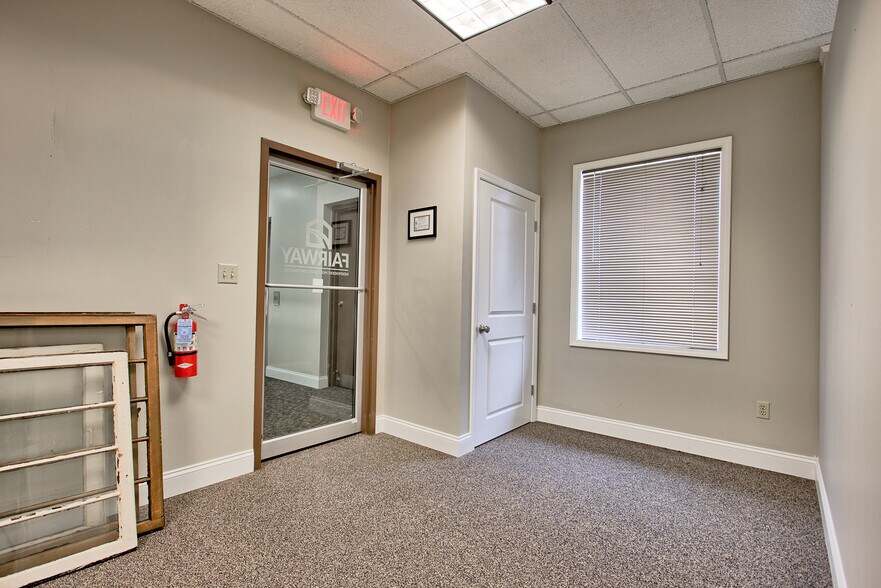 3 Club Centre Ct, Edwardsville, IL à louer - Photo du bâtiment - Image 2 de 15