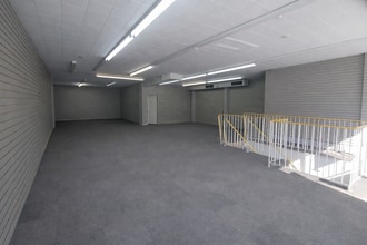 2025 Boul Rosemont, Montréal, QC à louer Photo intérieure- Image 2 de 9