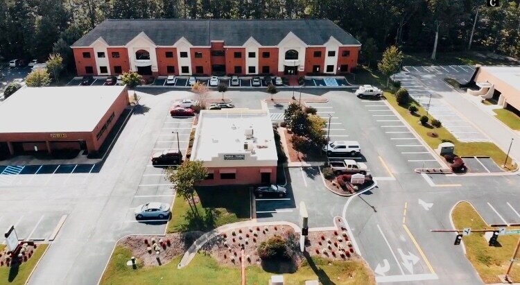 11717 Jefferson Ave, Newport News, VA for sale - Building Photo - Image 1 of 5