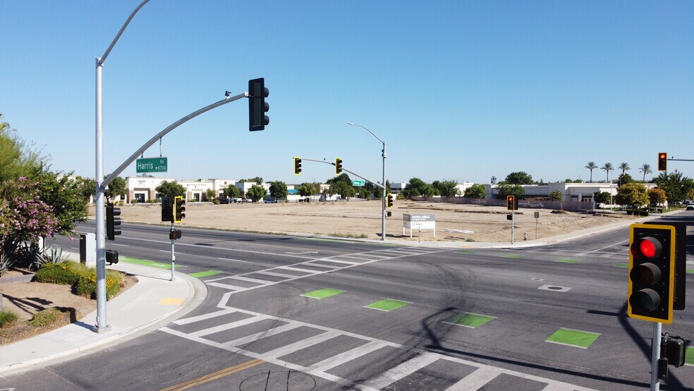 8702 Harris Rd, Bakersfield, CA à louer - Photo de construction - Image 2 de 7