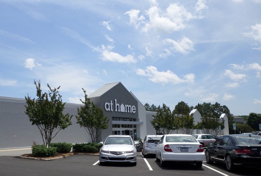 4215 University Dr, Durham, NC for lease - Building Photo - Image 2 of 5