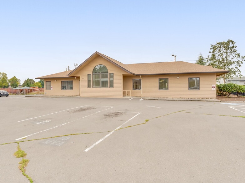 2275 NE McDaniel Ln, Mcminnville, OR à louer - Photo du bâtiment - Image 3 de 45