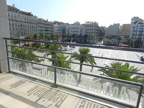 17 Place De La Liberte, Toulon à louer Photo intérieure- Image 1 de 1
