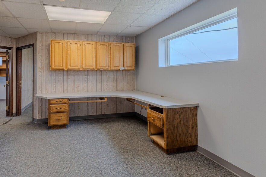 4303 Memorial Hwy, Mandan, ND for sale - Building Photo - Image 2 of 29
