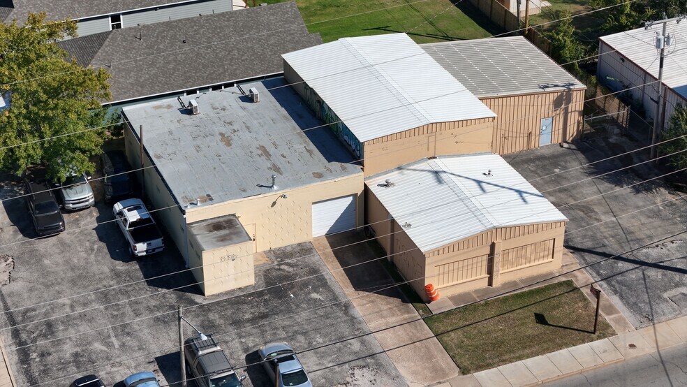 807 -809 S Lewis Ave, Tulsa, OK for sale - Primary Photo - Image 1 of 8