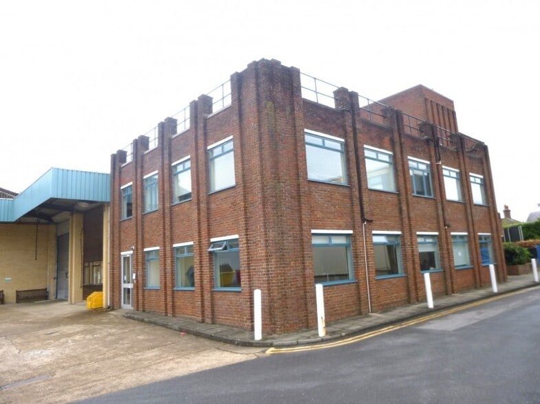 Vincent Ln, Dorking for lease - Building Photo - Image 2 of 3