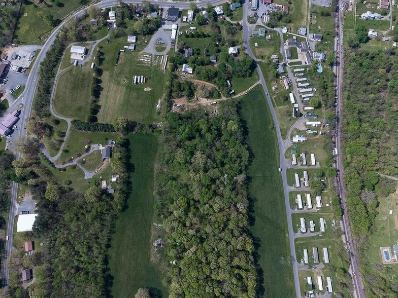 235 Medical Dr, Stanley, VA à vendre - Aérien - Image 3 de 9