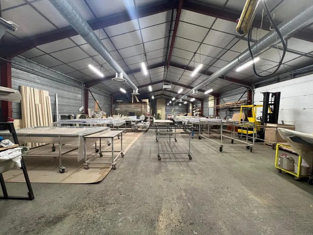 Flex in Beynost for sale Building Photo- Image 1 of 2