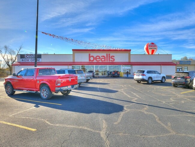 Plus de détails pour 1000 W Gentry Ave, Checotah, OK - Commerce de détail aux enchères