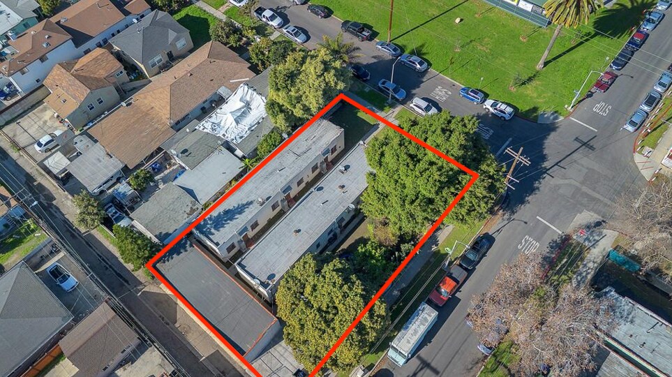 1502 W 62nd St, Los Angeles, CA à vendre - Photo du bâtiment - Image 2 de 16