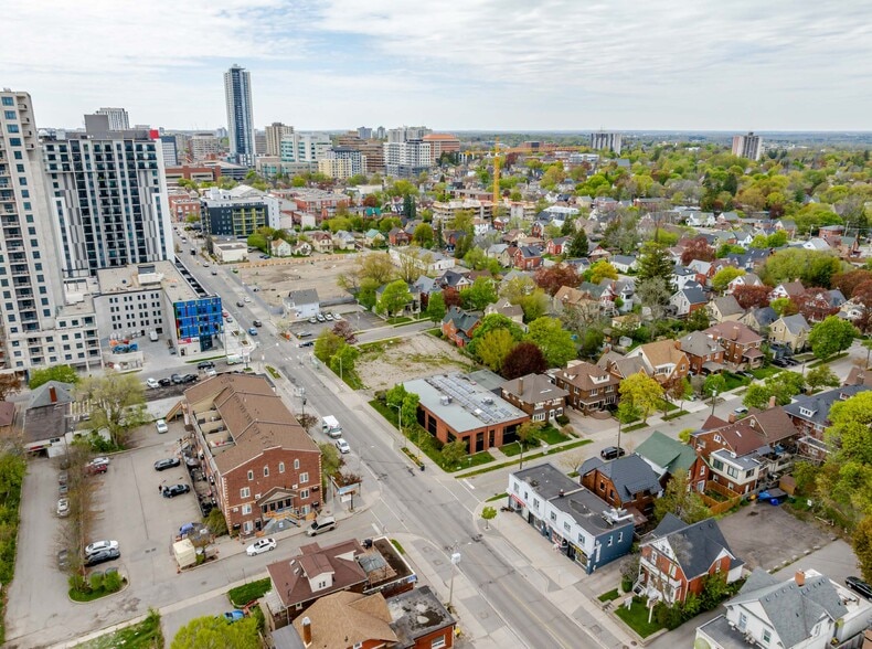 550 King St E, Kitchener, ON for sale - Building Photo - Image 3 of 4