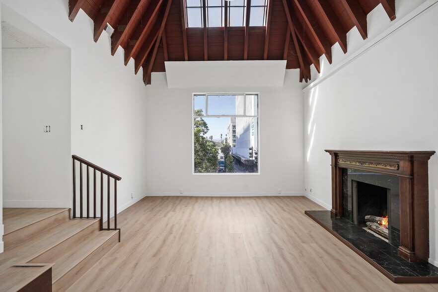 3006 Wilshire Blvd, Los Angeles, CA for lease - Building Photo - Image 2 of 15