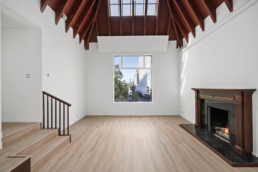 3006 Wilshire Blvd, Los Angeles, CA à louer - Photo du bâtiment - Image 2 de 15