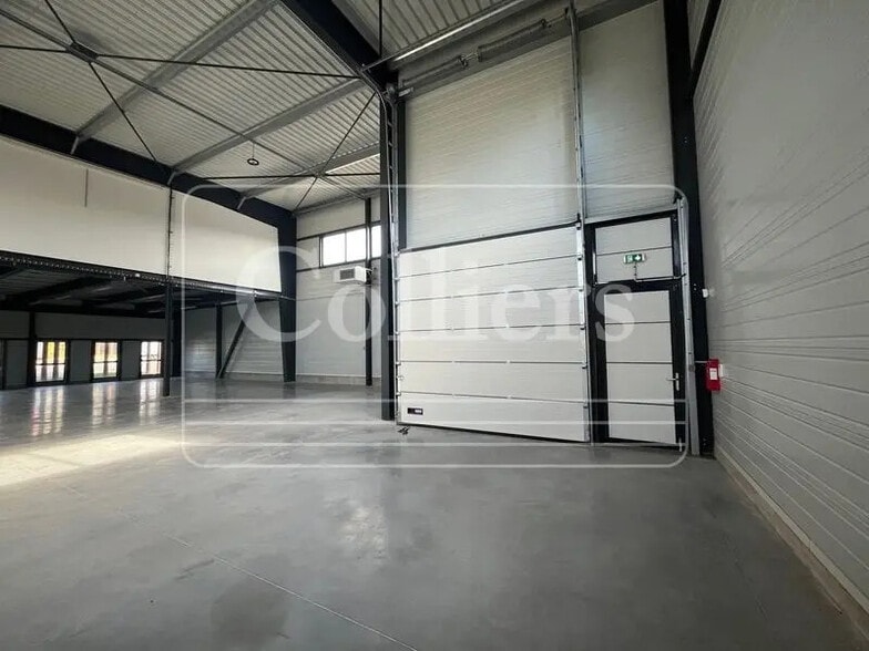 Flex dans Venelles à louer - Photo intérieure - Image 2 de 8