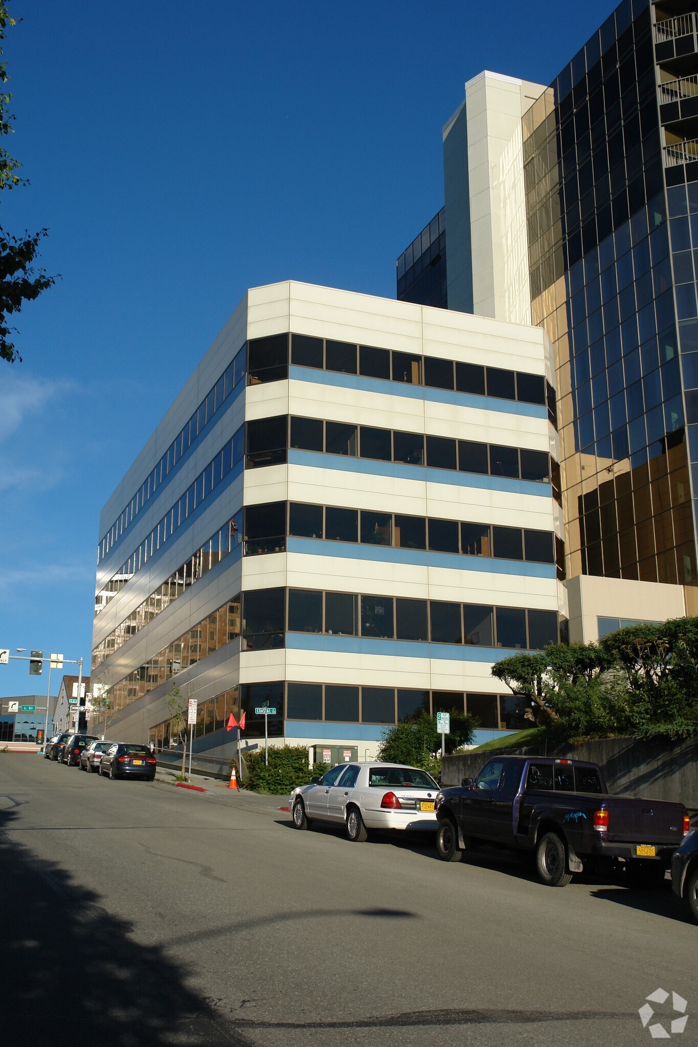 500 L St, Anchorage, AK à louer Photo du bâtiment- Image 1 de 9