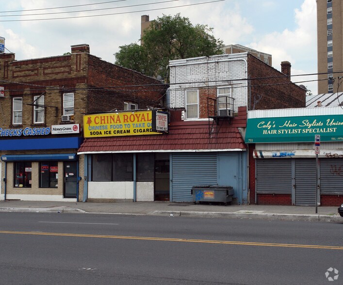 713 Frelinghuysen Ave, Newark, NJ for sale - Building Photo - Image 2 of 2