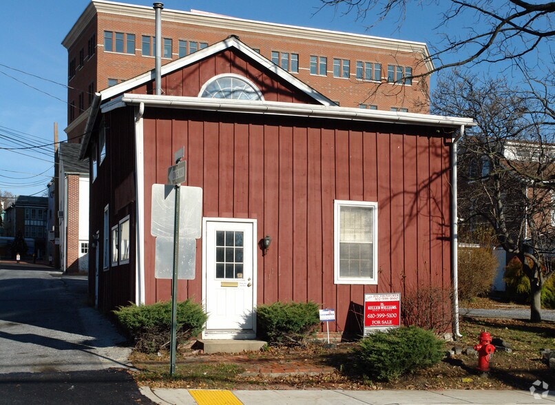 111 E Cypress St, Kennett Square, PA for lease - Building Photo - Image 3 of 5