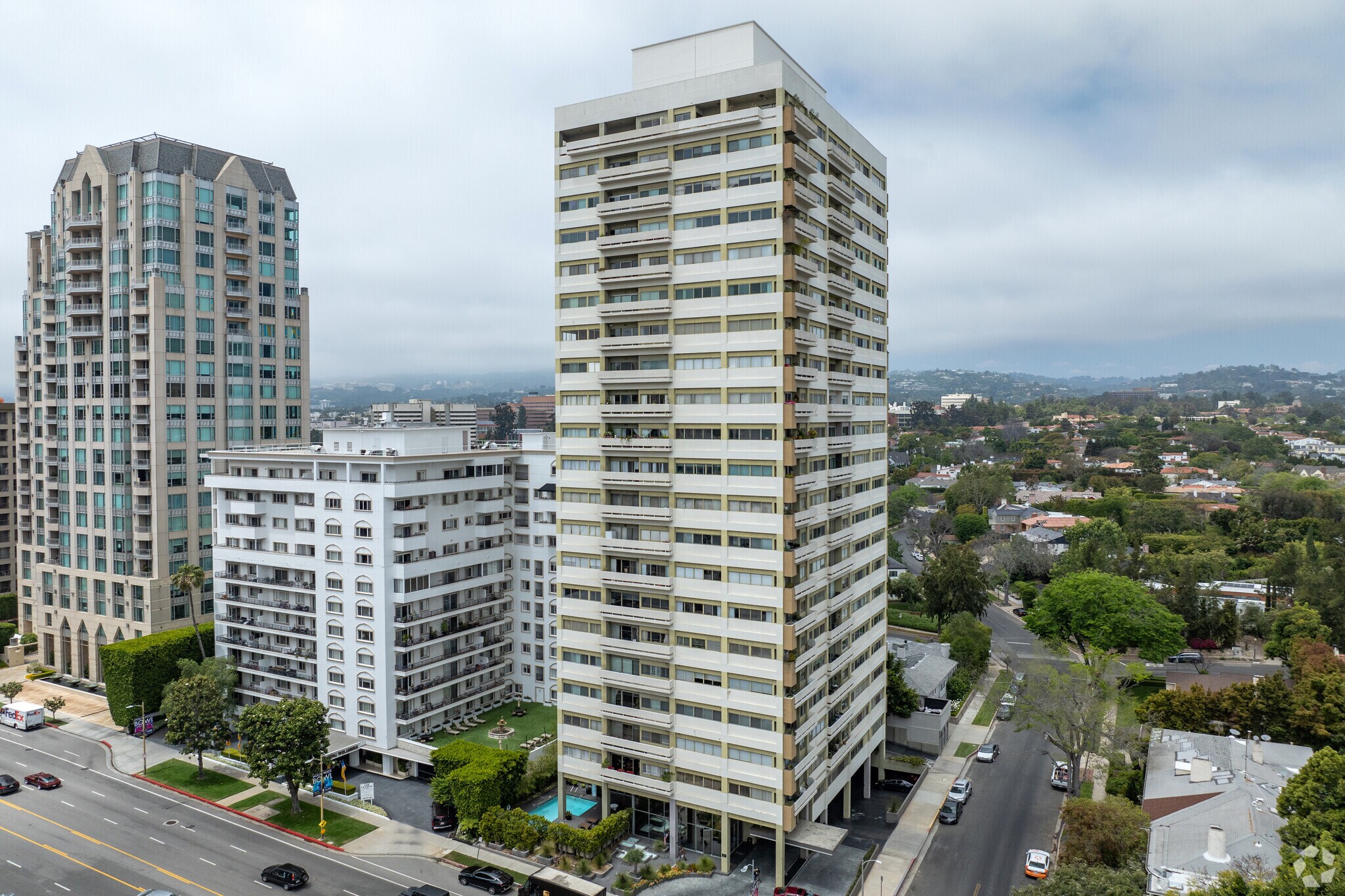 10701 Wilshire Blvd, Los Angeles, CA à vendre Photo principale- Image 1 de 7