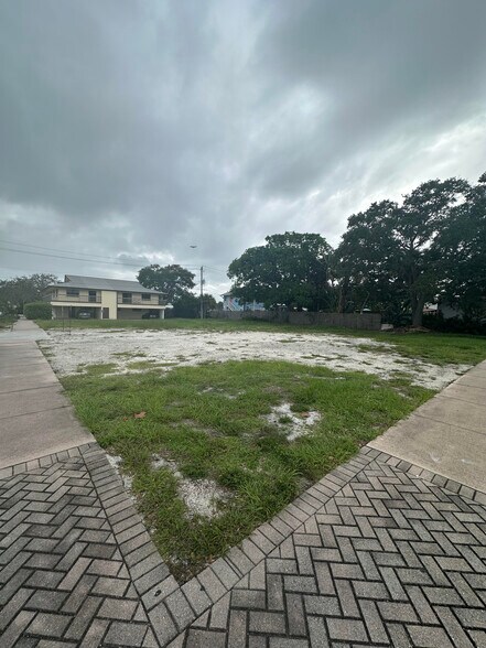 34 SE 6th St, Stuart, FL à vendre - Photo du bâtiment - Image 1 de 6