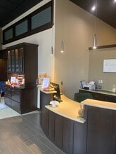 2069 Central Ct, Green Bay, WI for lease Interior Photo- Image 2 of 6