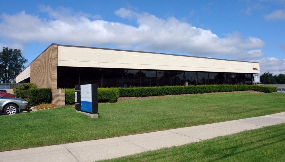 28755 Schoenherr Rd, Warren, MI à louer - Photo du bâtiment - Image 1 de 1