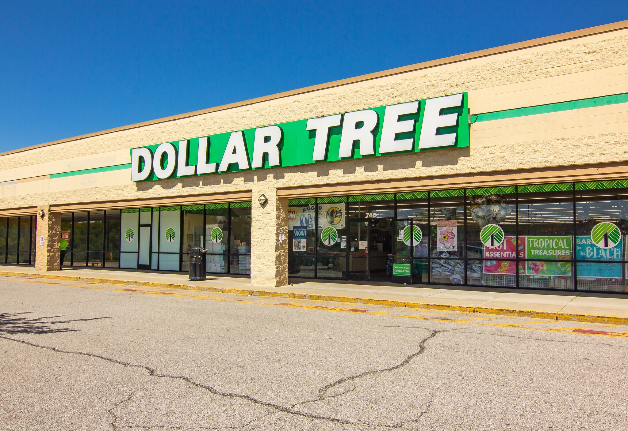 700-1000 Nitro Market Pl, Nitro, WV for lease Building Photo- Image 1 of 27