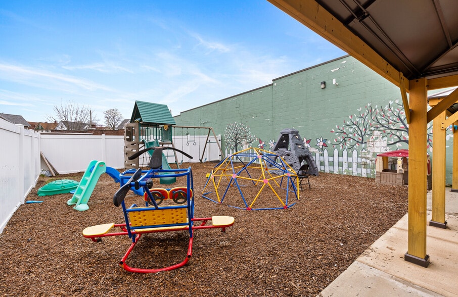 1003 Wyoming Ave, Forty Fort, PA à vendre - Photo du bâtiment - Image 2 de 34