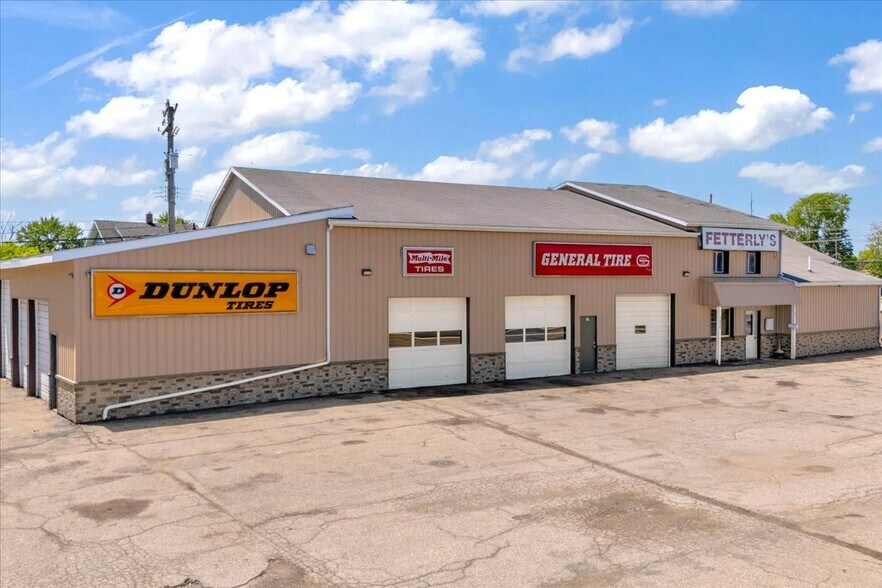 2026 Lapeer Ave, Port Huron, MI à vendre - Photo du bâtiment - Image 2 de 39