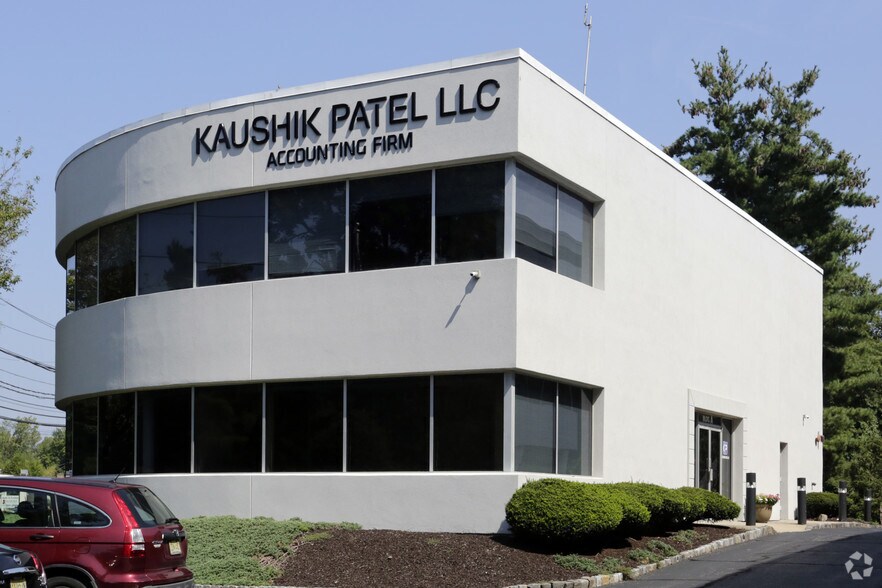310 Passaic Ave, Fairfield, NJ à louer - Photo principale - Image 1 de 3
