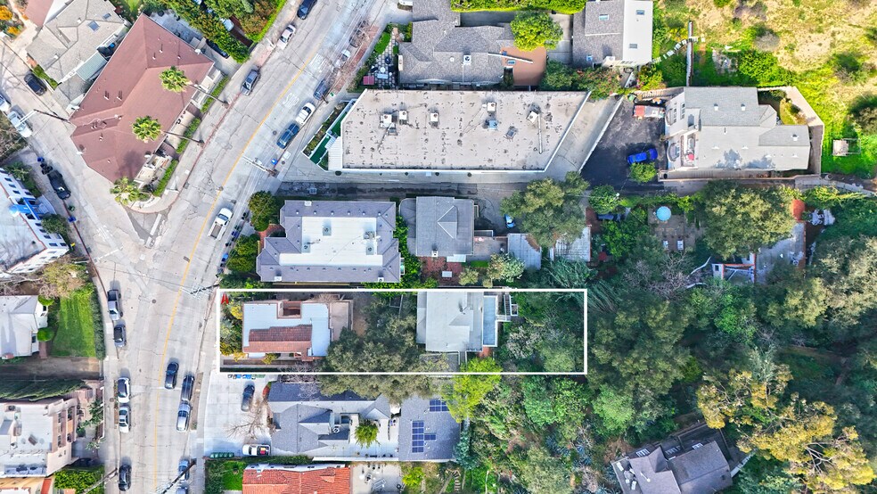 2636 N Beachwood Dr, Los Angeles, CA à vendre - Aérien - Image 2 de 44