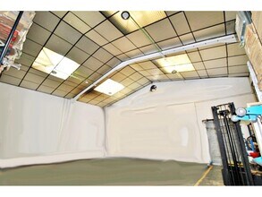 Carrer Pintor Joan Miró, Polinyà, Barcelona for lease Building Photo- Image 1 of 6