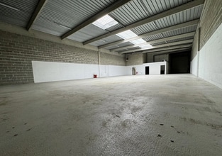 Flex in Herblay-sur-Seine for lease Interior Photo- Image 2 of 7