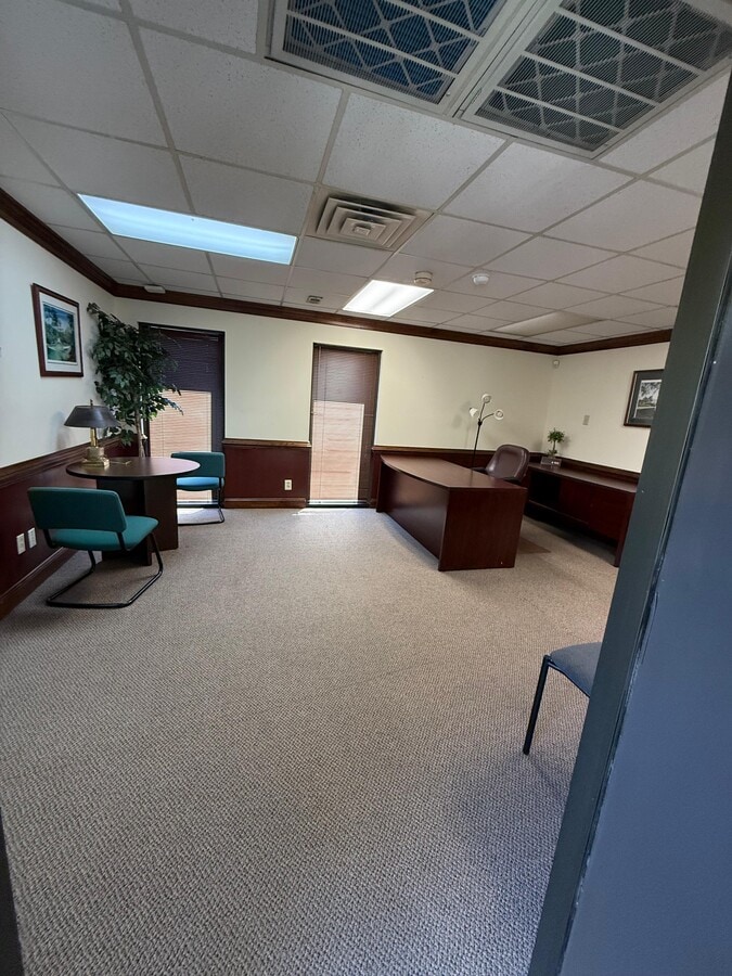 1100 Logger Ct, Raleigh, NC 27609 - Unit A102 - - Interior Photo - Image 2 of 11