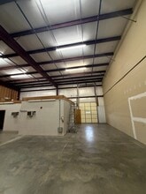 19000 W 158th St, Olathe, KS for lease Interior Photo- Image 2 of 5