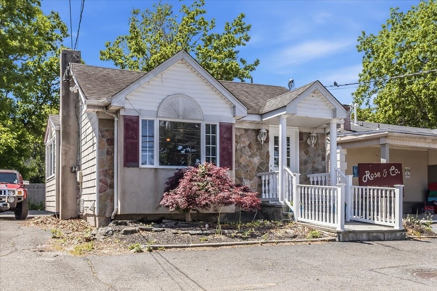 774 Townline Rd, Hauppauge, NY for sale - Building Photo - Image 2 of 20