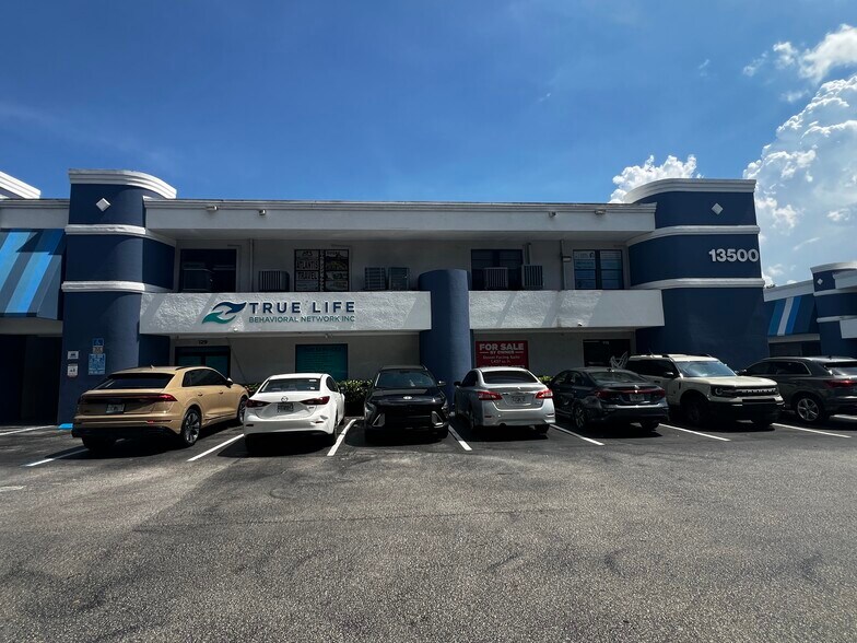 13500 SW 88th St, Miami, FL à vendre - Photo du bâtiment - Image 2 de 73