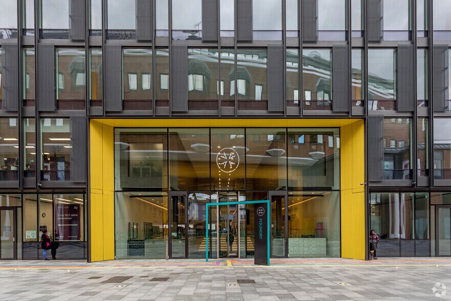 77 Fulham Palace Rd, Londres à louer - Photo du bâtiment - Image 2 de 14