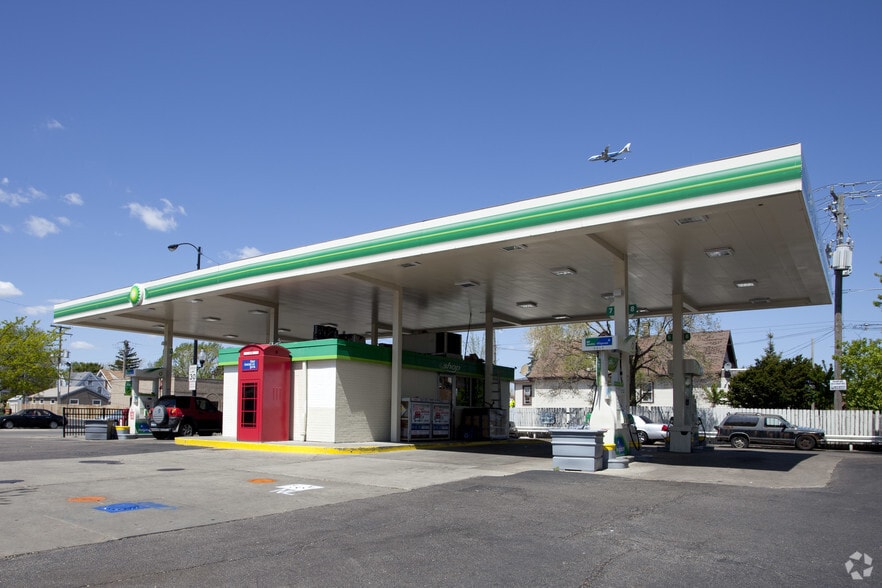 6350 W Montrose Ave, Chicago, IL for sale - Building Photo - Image 2 of 9