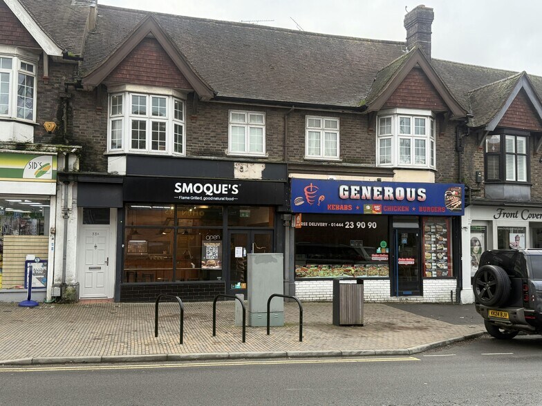 33 Station Rd, Burgess Hill à vendre - Photo du bâtiment - Image 1 de 19
