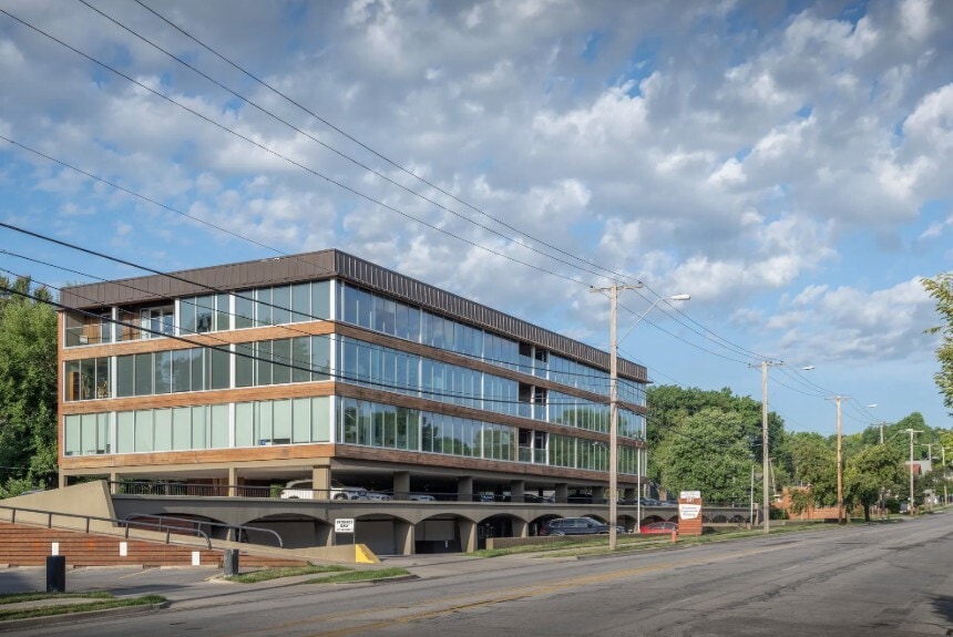 601 E 63rd St, Kansas City, MO for lease Primary Photo- Image 1 of 2