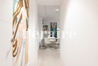 Plus de détails pour Multi-résidentiel à vendre