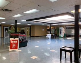 6421 Applecross Rd, Nanaimo, BC for lease Interior Photo- Image 1 of 2