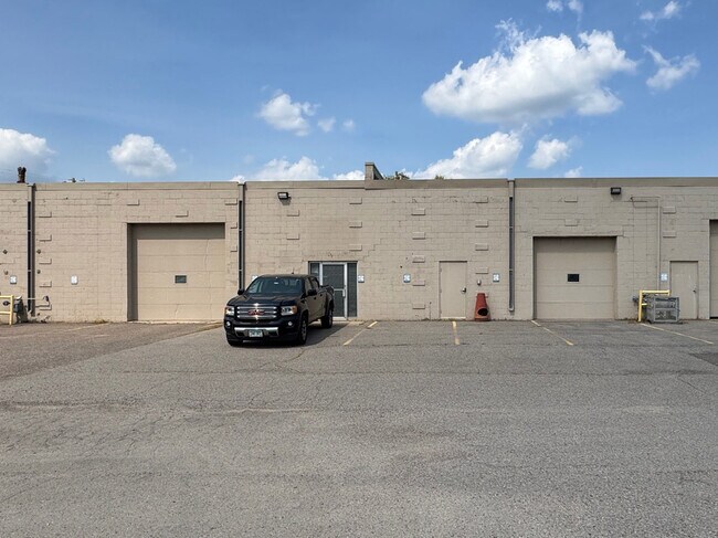 More details for 1209 W County Road E W, Saint Paul, MN - Flex for Lease