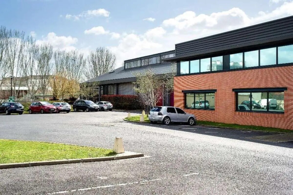 70 Rue Ambroise Croizat, Saint-Denis for lease Building Photo- Image 1 of 4