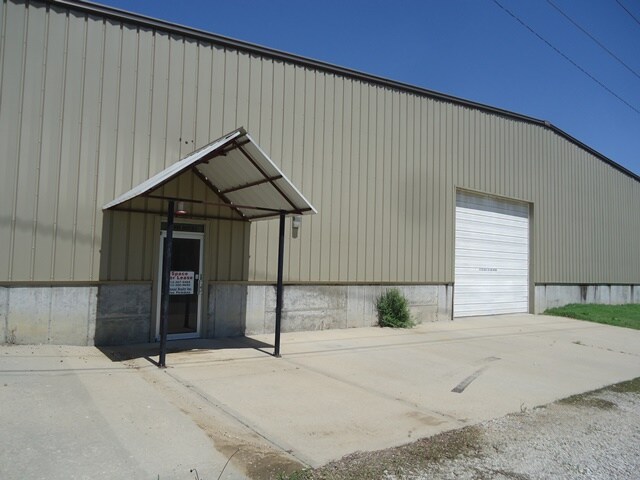 1642 Main St, Atchison, KS à louer - Photo du bâtiment - Image 3 de 4